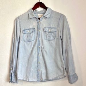 LUCY & LAUREL Chambray Button Up Shirt